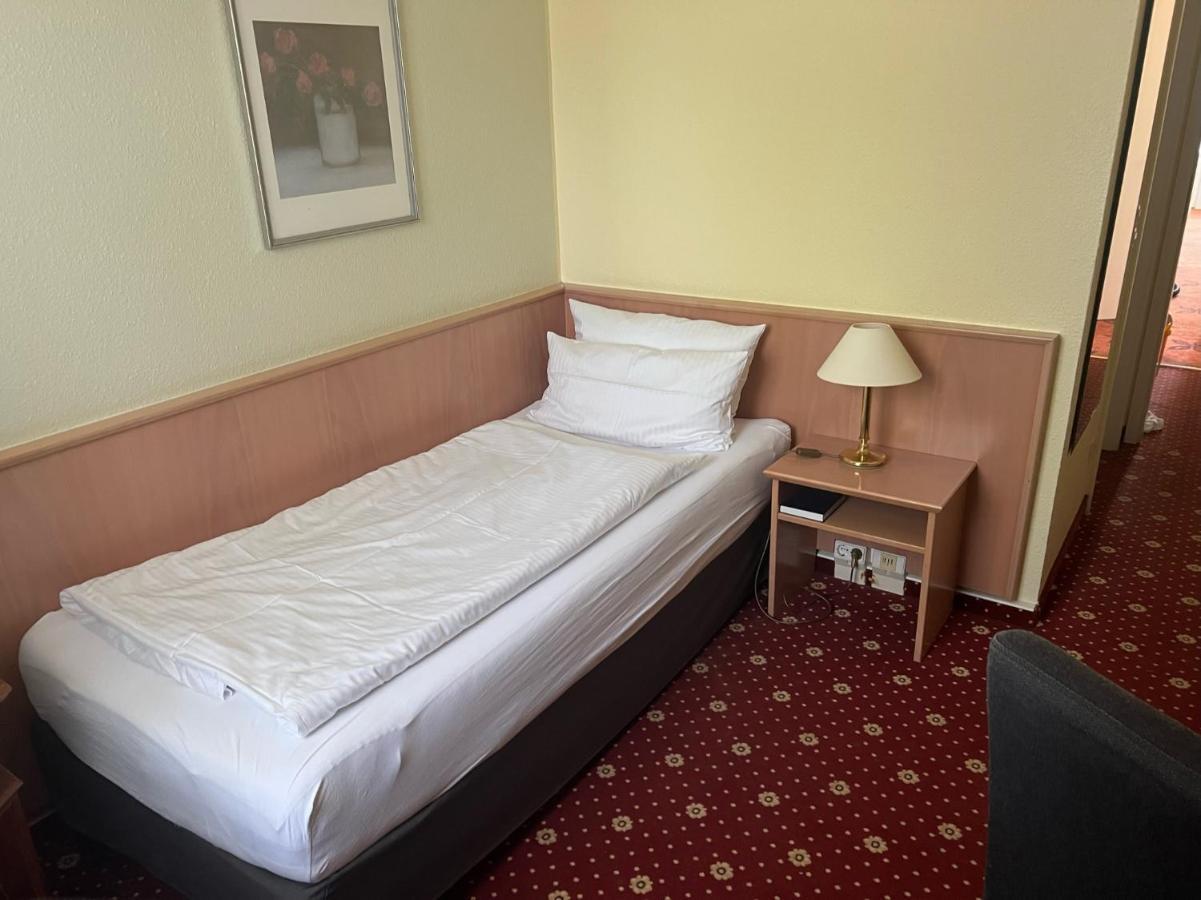 Tangstedter Muehle Hotel ภายนอก รูปภาพ